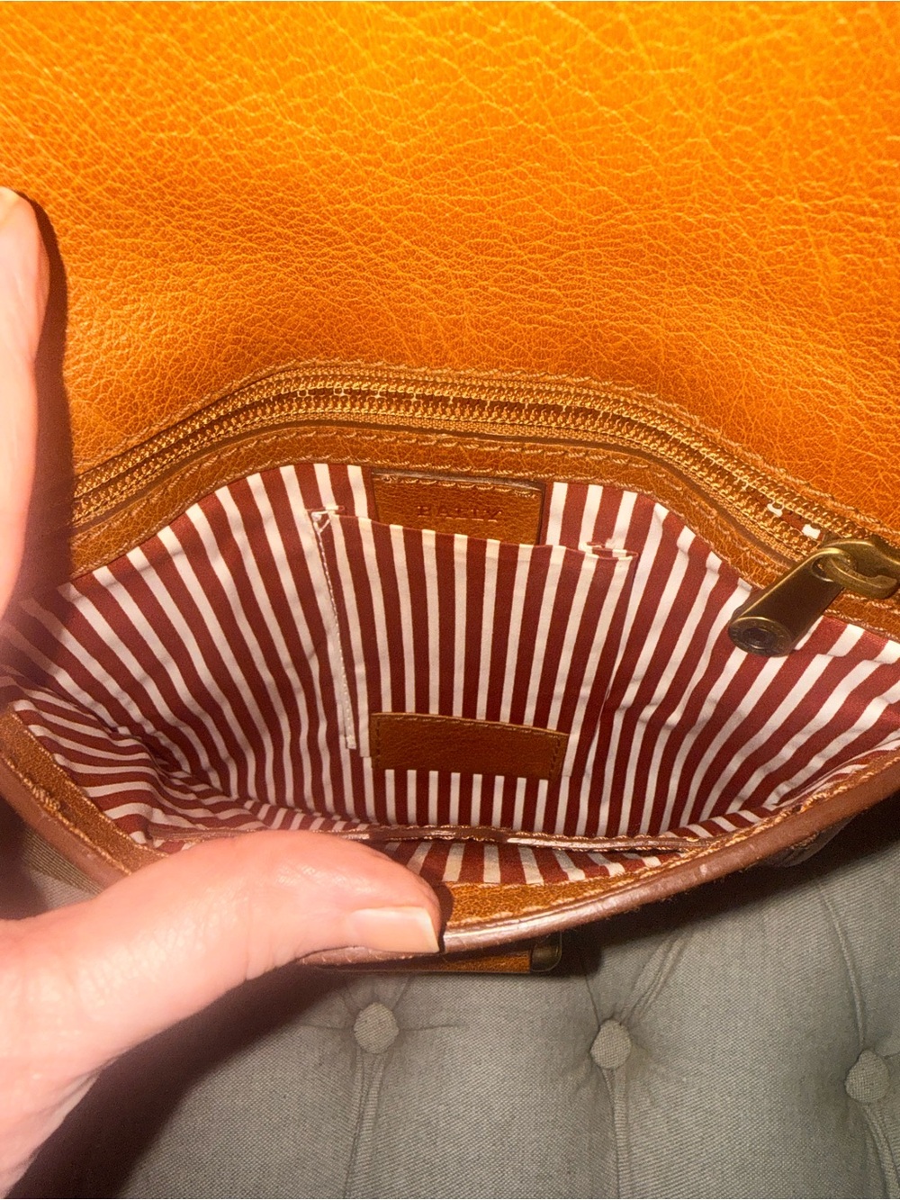 BALLY Luxury Pristine Tan Leather Messenger Crossbody Bag Italy - Picture 7 of 7